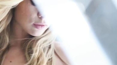 Joni Mitchell-Help Me (1974)